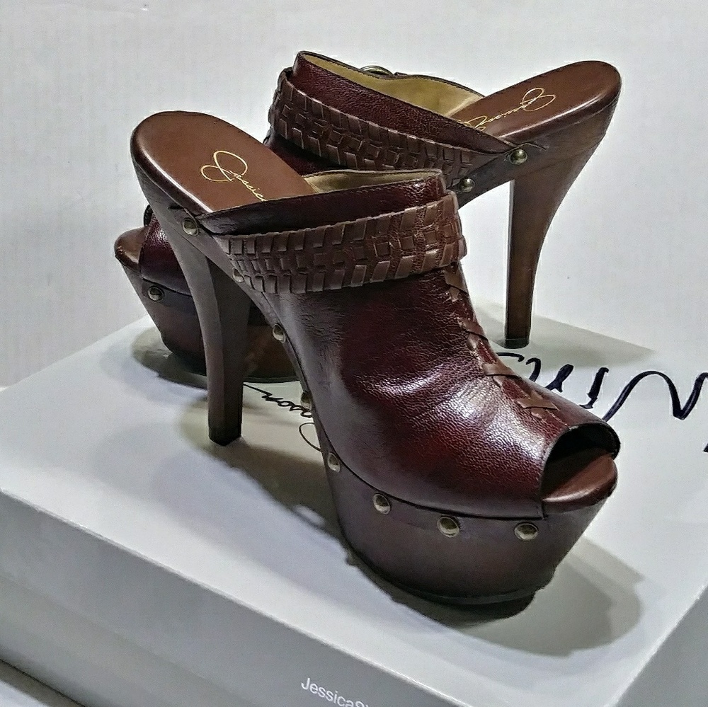 Jessica Simpson Winston Clogs  Leather Platforms
